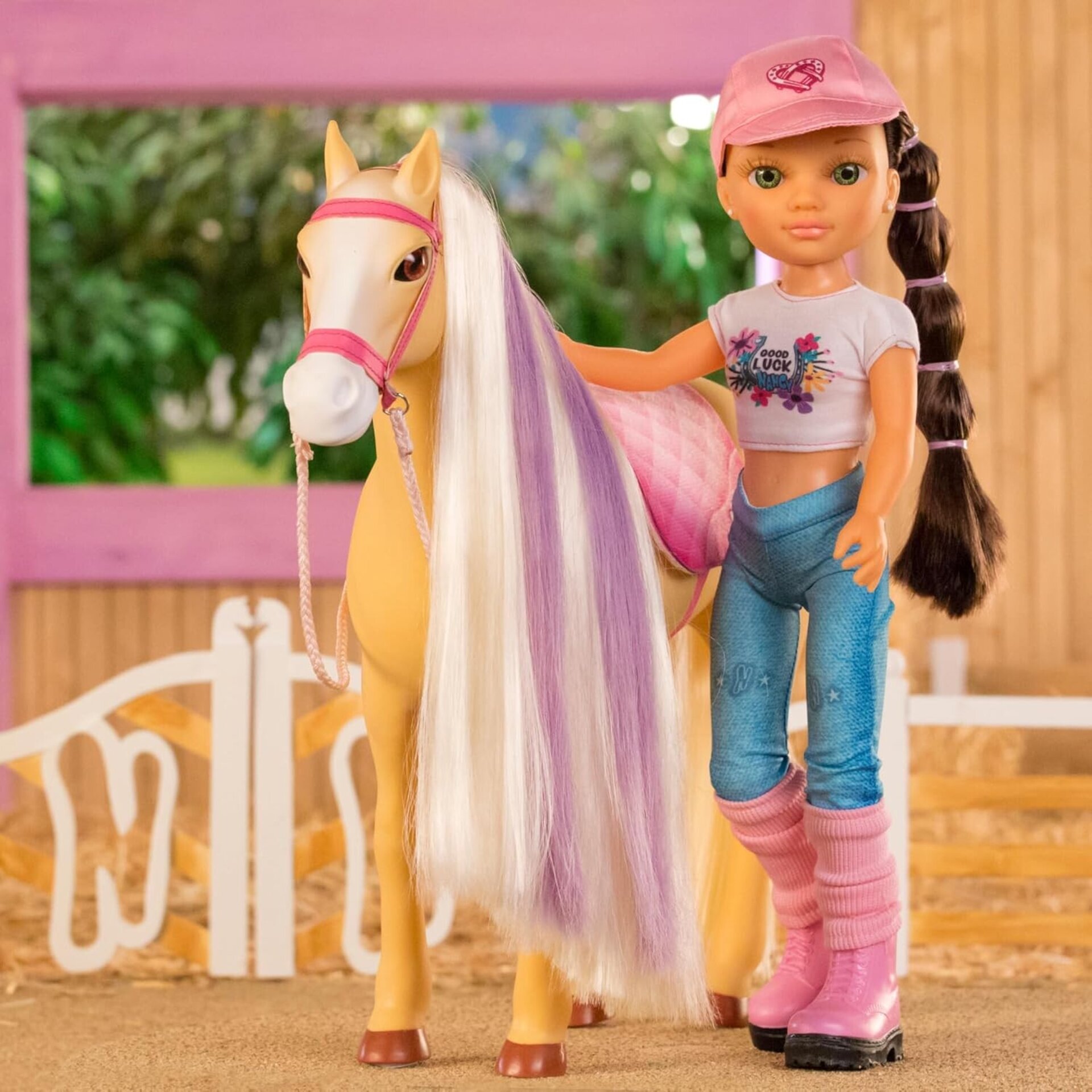 Nancy - Un día con su Caballo, muñeca Fashion articulada y Caballo - 5