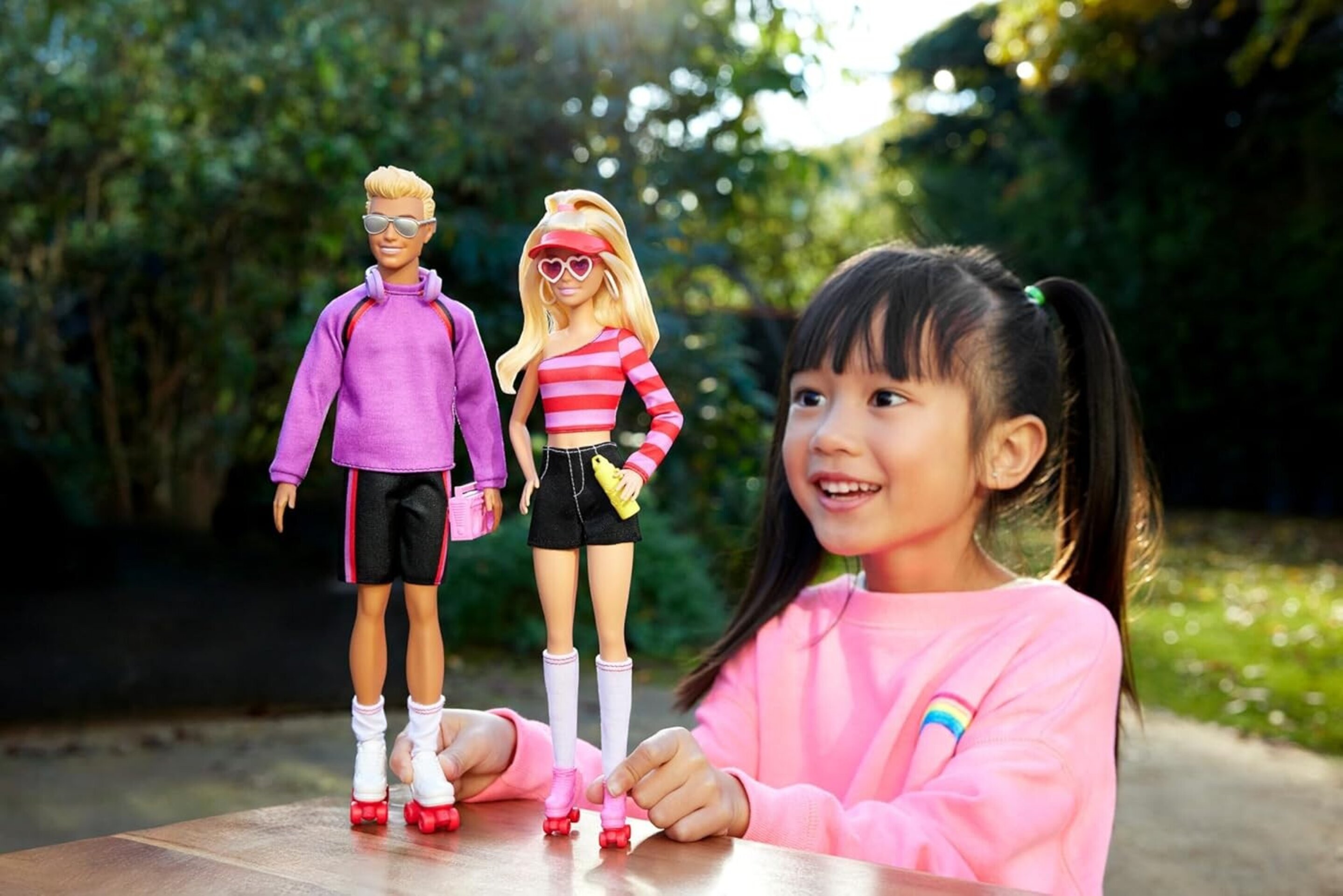 Barbie Fashionistas Barbie y Ken Patinadores, Pack muñeca y muñeco rubios - 5