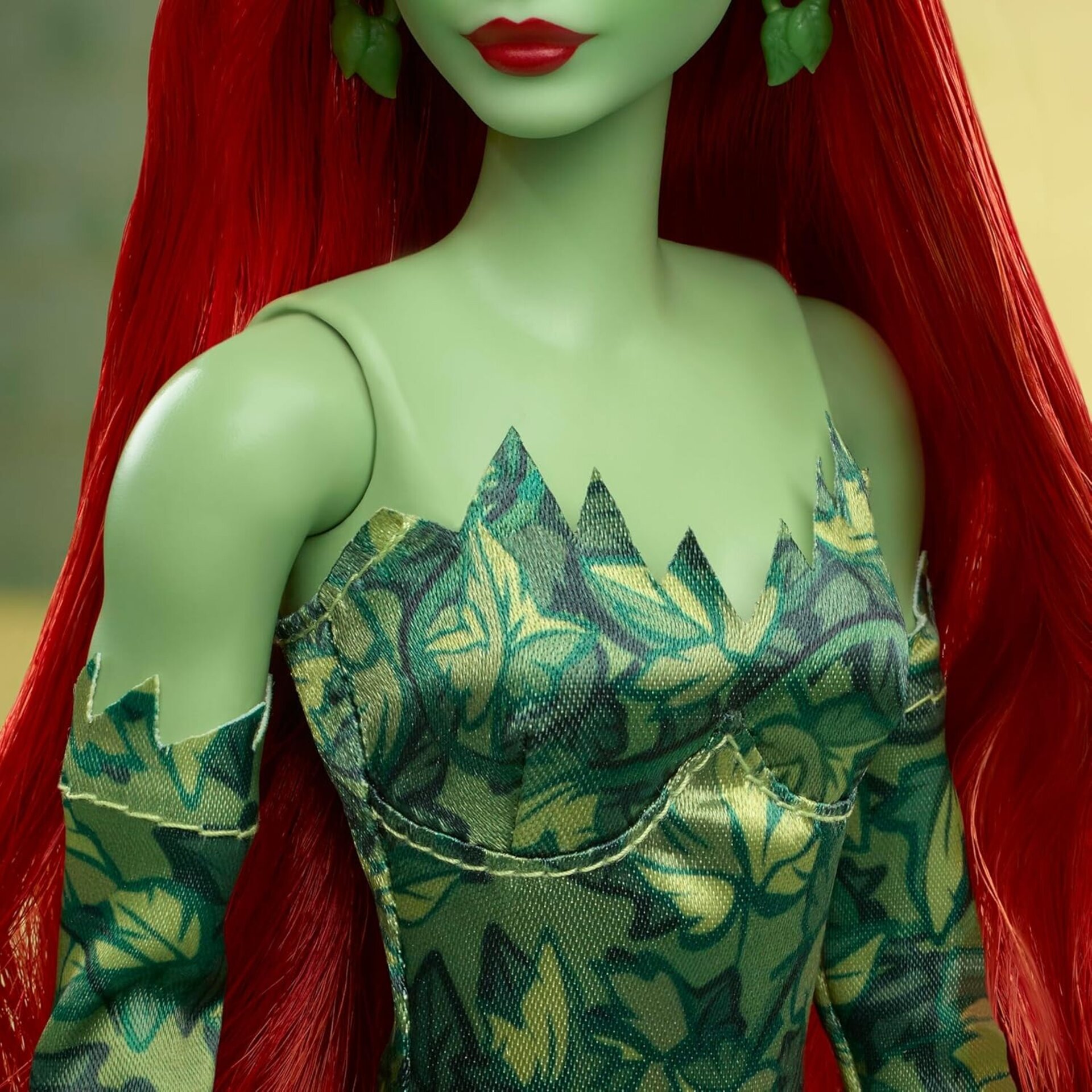 Barbie Signature Batman 85 Aniversario Muñeca Poison Ivy, Inspirada en la pelícu - 3